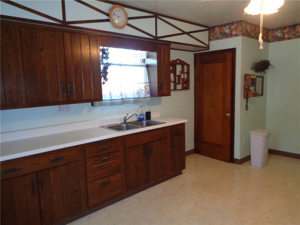 31 Forest Road Ambridge, PA 15003 - Photo 6 of 19 Gallery Image 6
