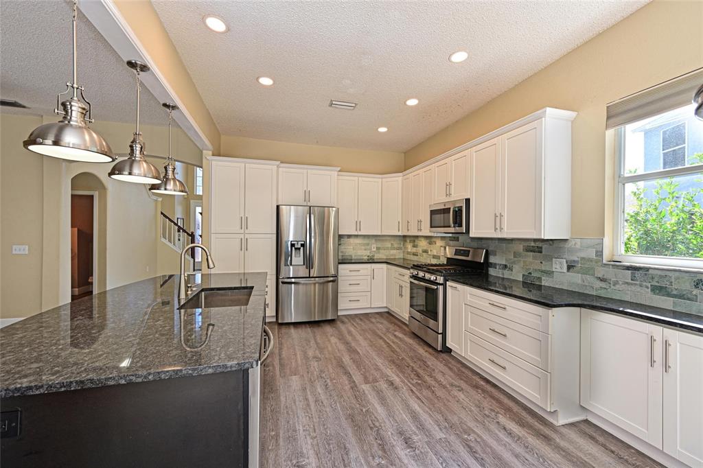 6248 Tupelo Trail Lakewood Ranch, FL 34202 - Photo 13 of 53