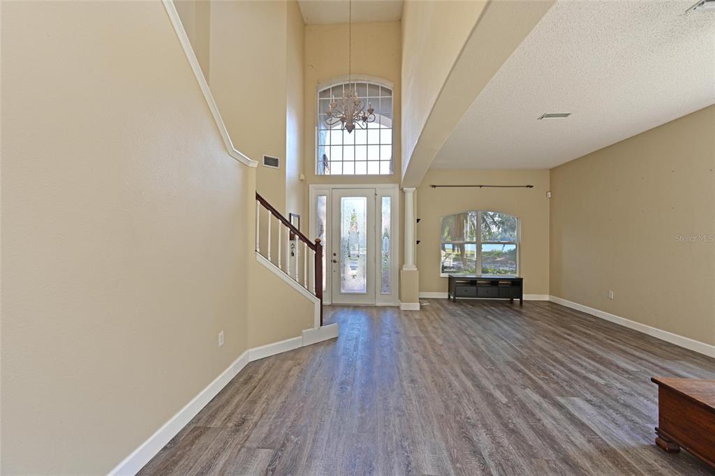 6248 Tupelo Trail Lakewood Ranch, FL 34202 - Photo 9 of 53