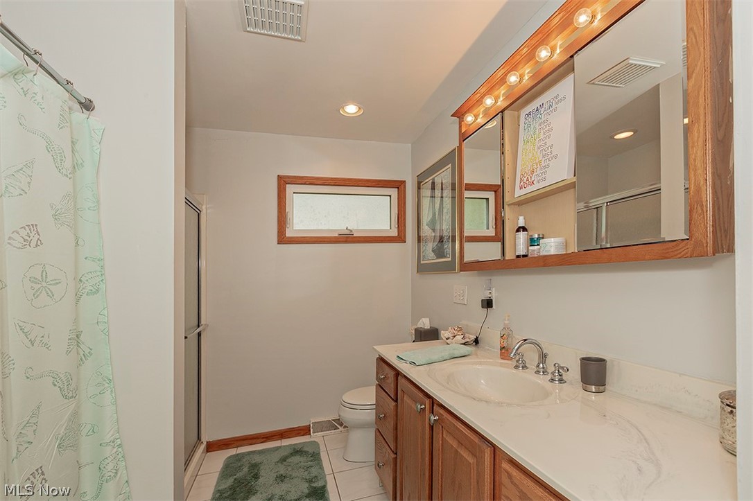 961 Som Center Road Cleveland, OH 44143 - Photo 17 of 35 Gallery Image 17