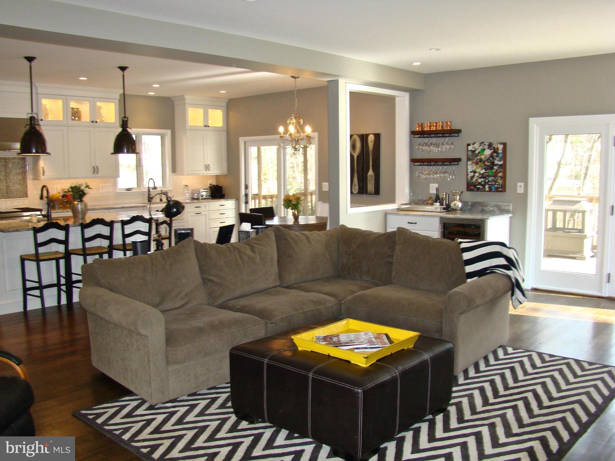 5 Roland Court Ruxton, MD 21204 - Photo 13 of 30 Family Room