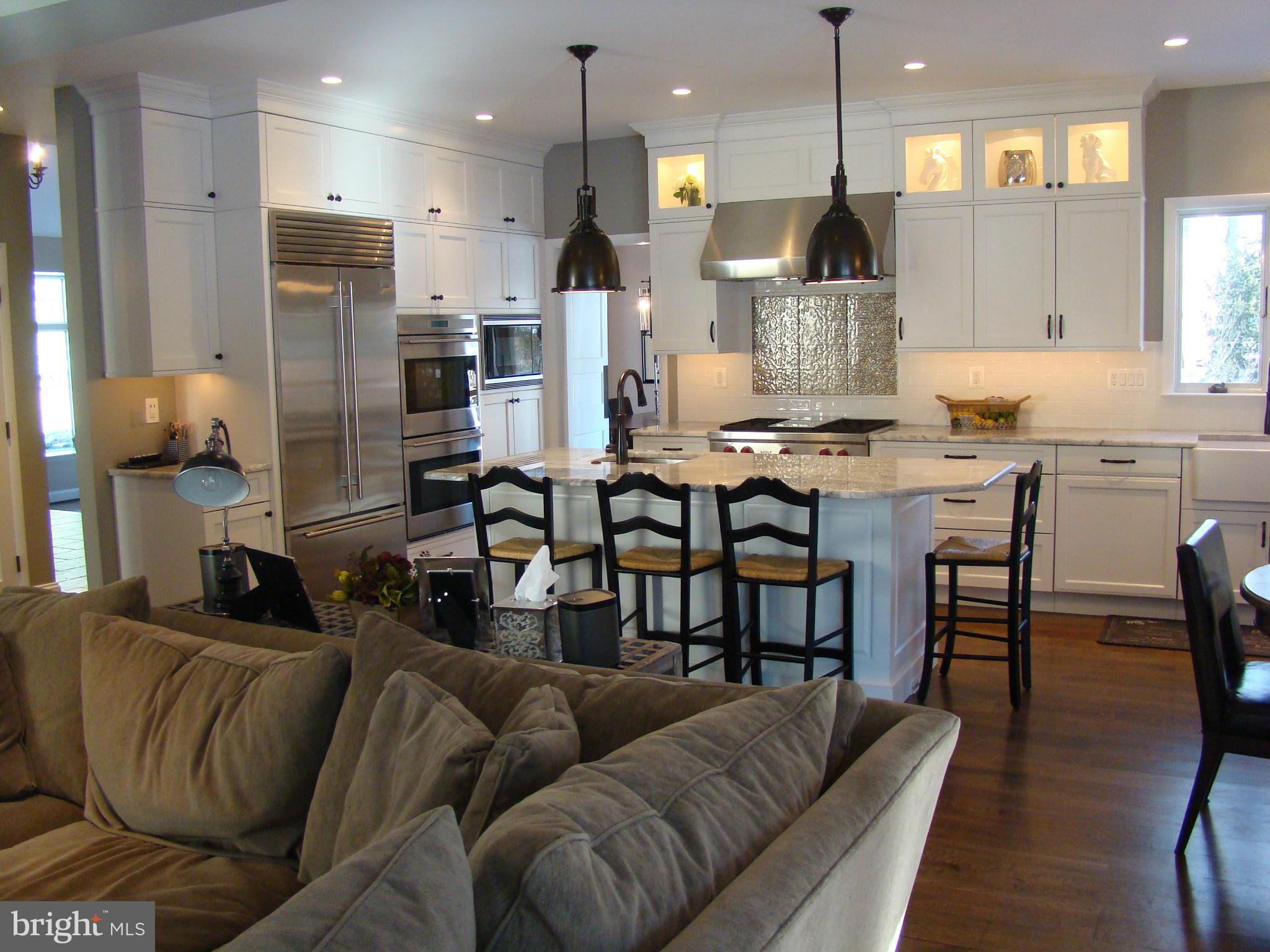 5 Roland Court Ruxton, MD 21204 - Photo 14 of 30 Family Room