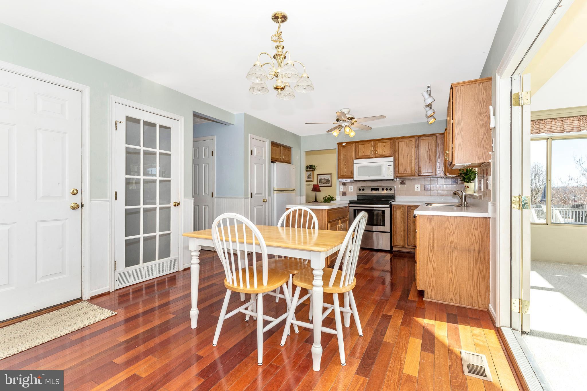 1306 Crossbow Road Mount Airy, MD 21771 - Photo 16 of 78 Kitchen Breakfast