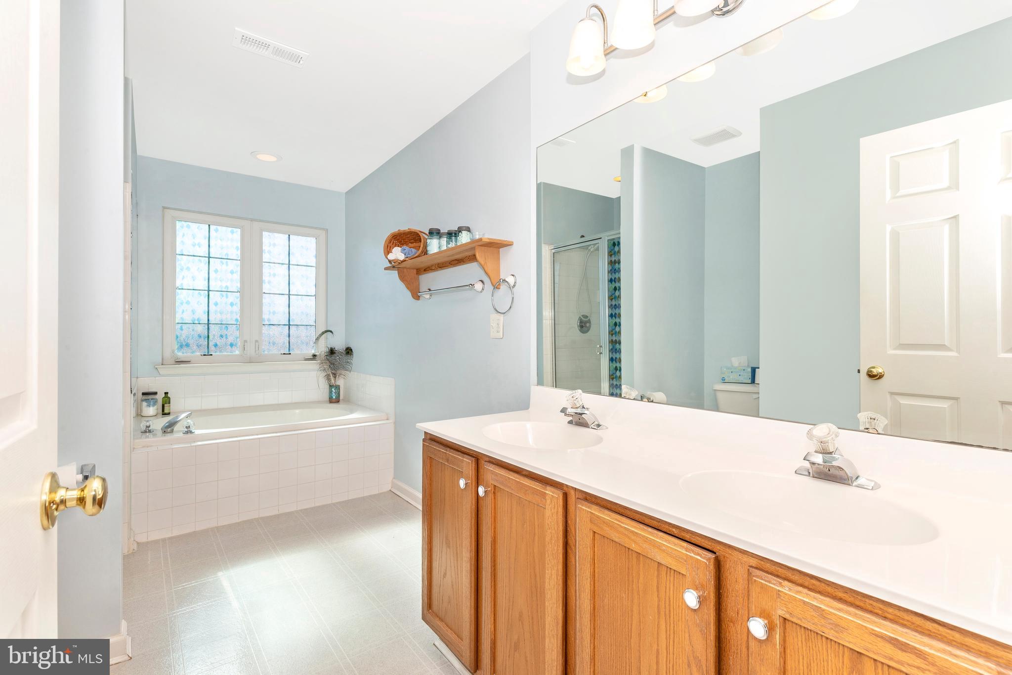 1306 Crossbow Road Mount Airy, MD 21771 - Photo 27 of 78 Primary Bathroom
