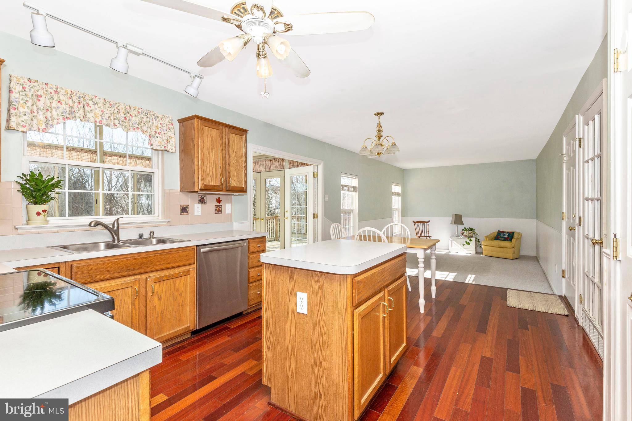 1306 Crossbow Road Mount Airy, MD 21771 - Photo 9 of 78 Kitchen