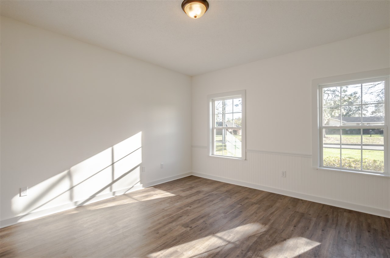111 Robbins Boulevard Daphne, AL 36526 - Photo 23 of 34