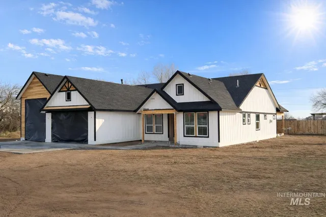 $749,900 | 5540 Southeast Greenwood Ave Mountain, Mountain Home, ID 83647