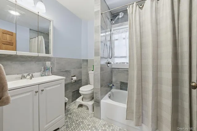 $669,000 | 96 Gordon Street, Yonkers, NY 10701