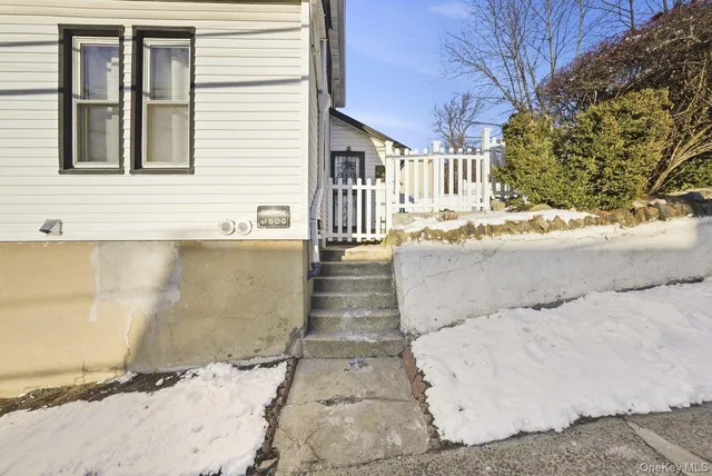 $669,000 | 96 Gordon Street, Yonkers, NY 10701