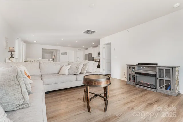 $350,000 | 150 Mountain Brg Way, Statesville, NC 28625