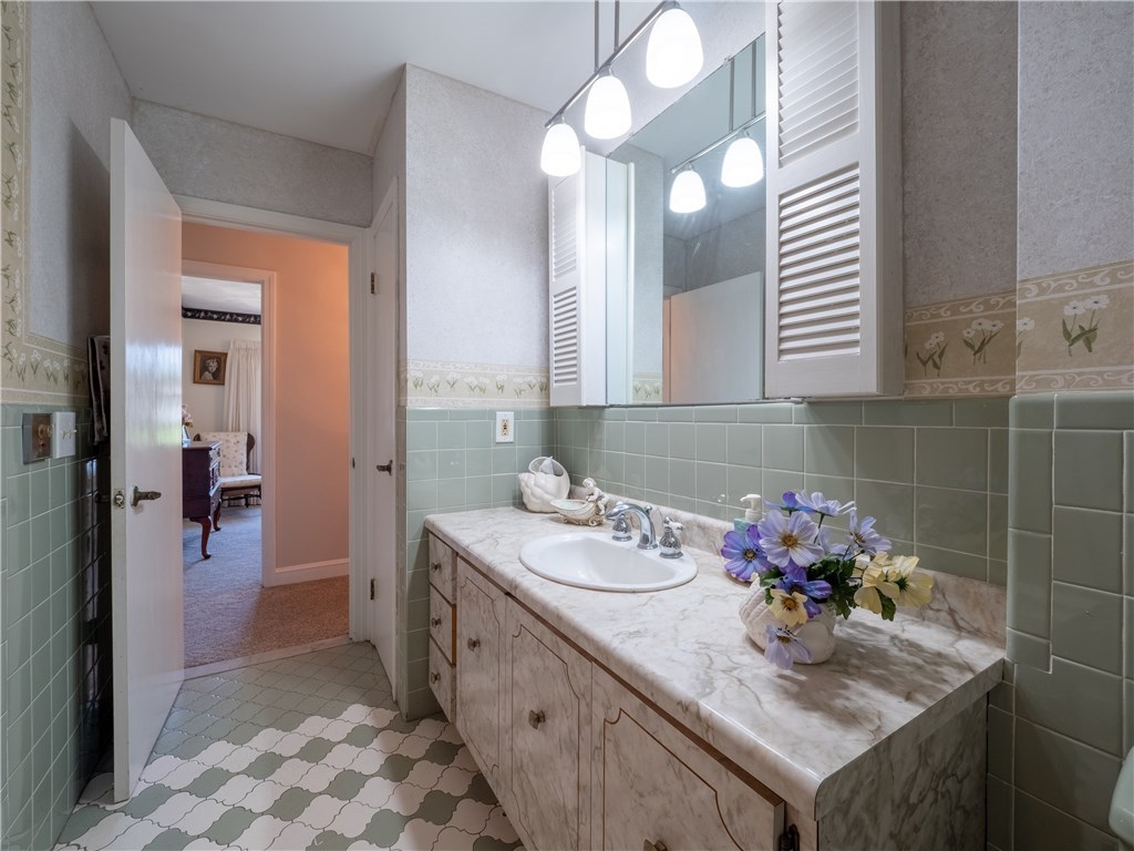 226 Hilton Road Warwick, RI 02889 - Photo 45 of 50
