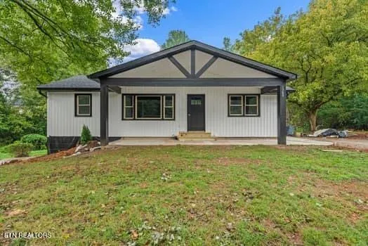 $374,900 | 1384 Coal Hill Road, Harriman, TN 37748