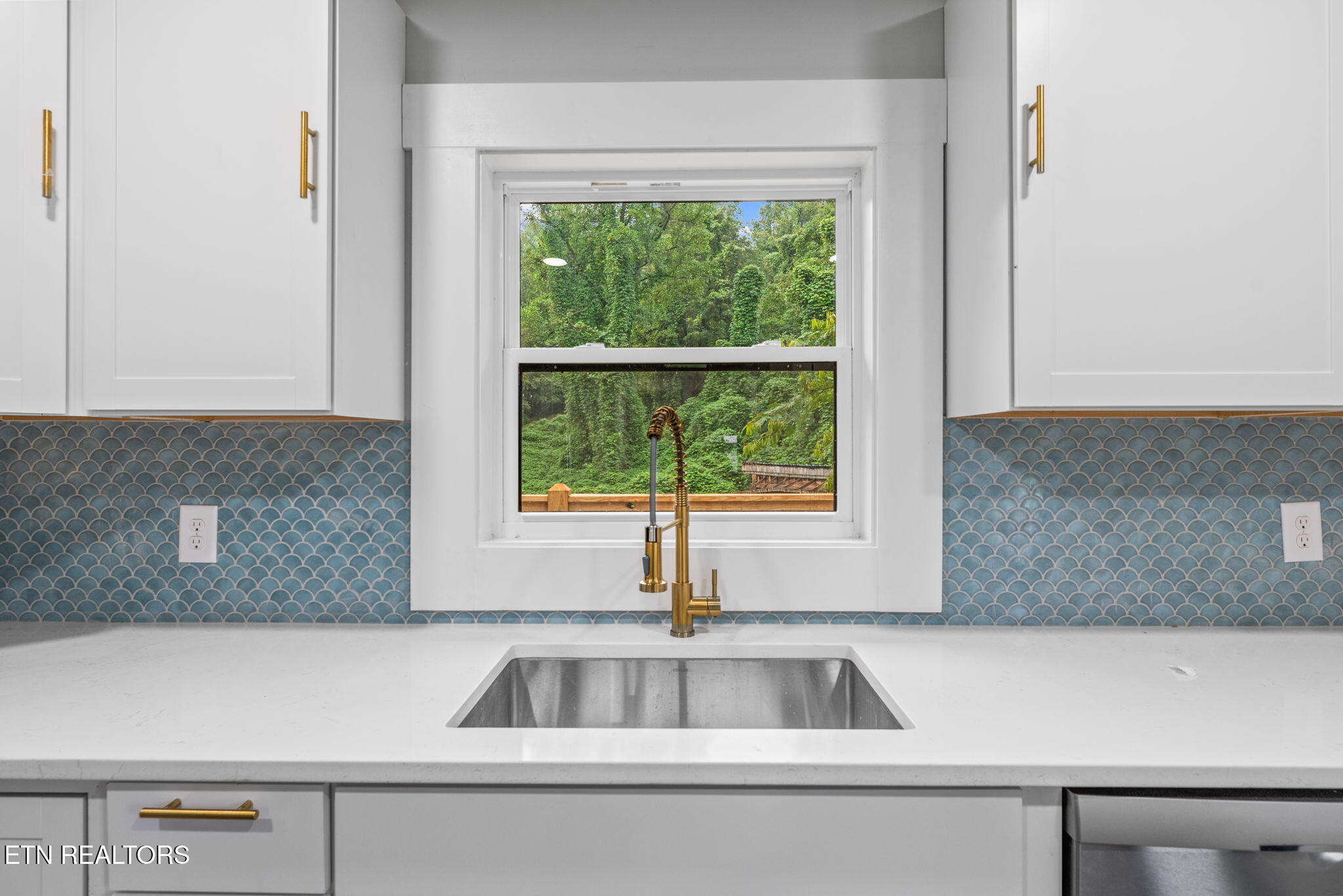 1384 Coal Hill Road Harriman, TN 37748 - Photo 11 of 38 11-web-or-mls-ClHll1384 (63)