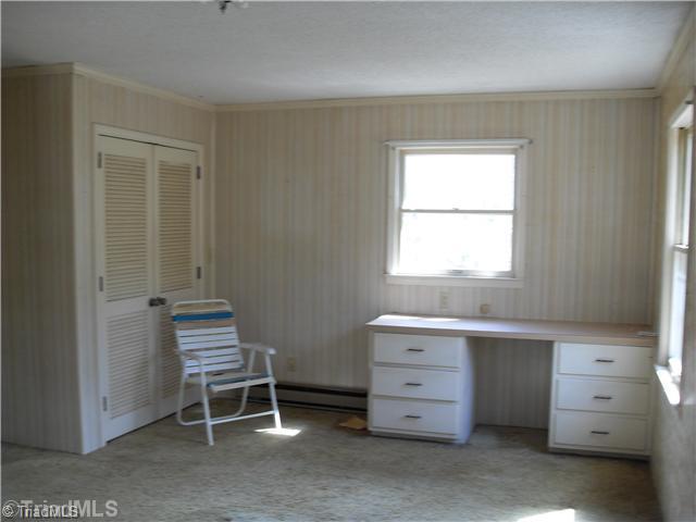 182 Jess Cross Road Lexington, NC 27292 - Photo 6 of 6 1st Bedroom.