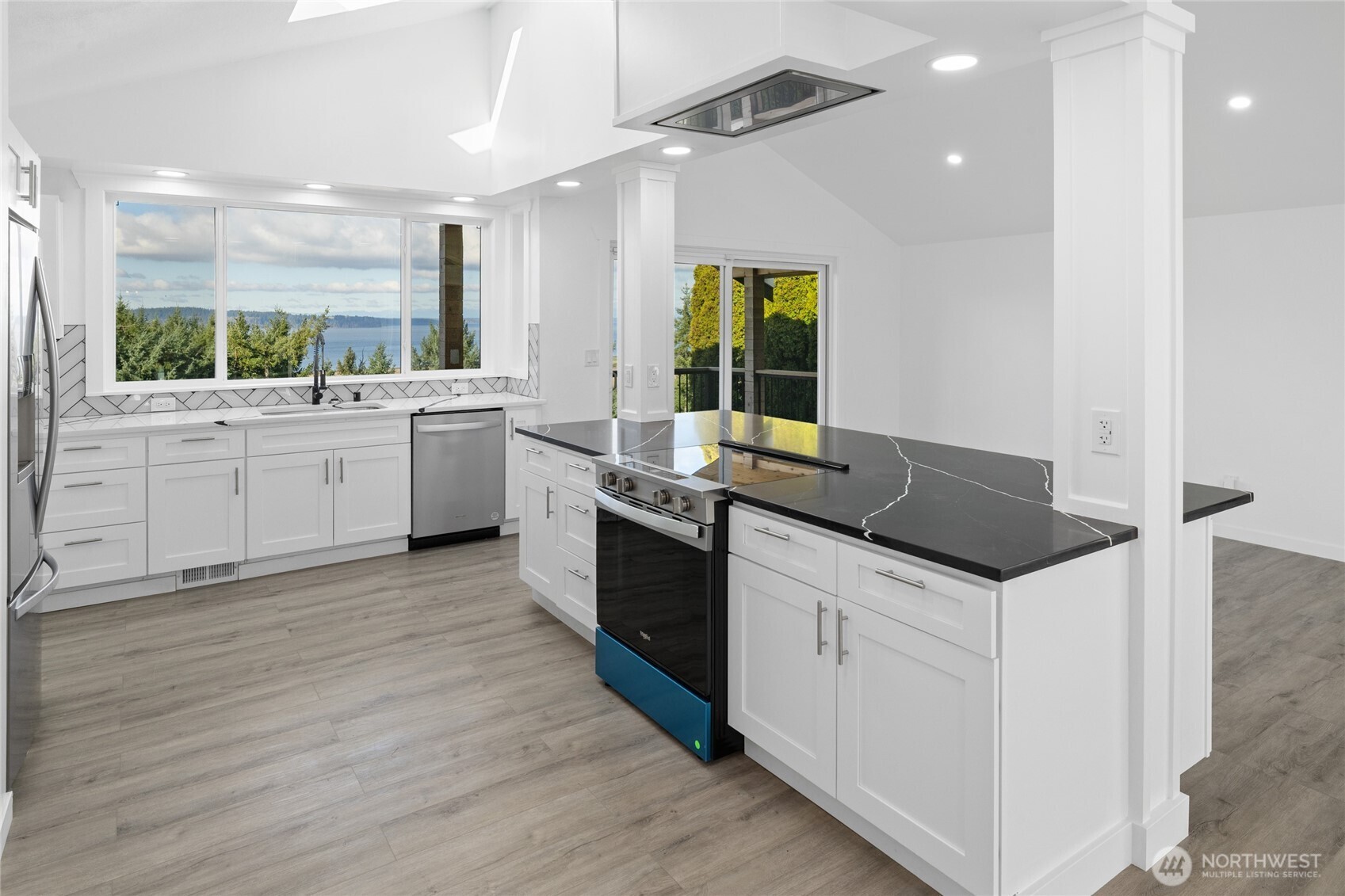 9926 71st Street Southwest Lakewood, WA 98498 - Photo 7 of 40