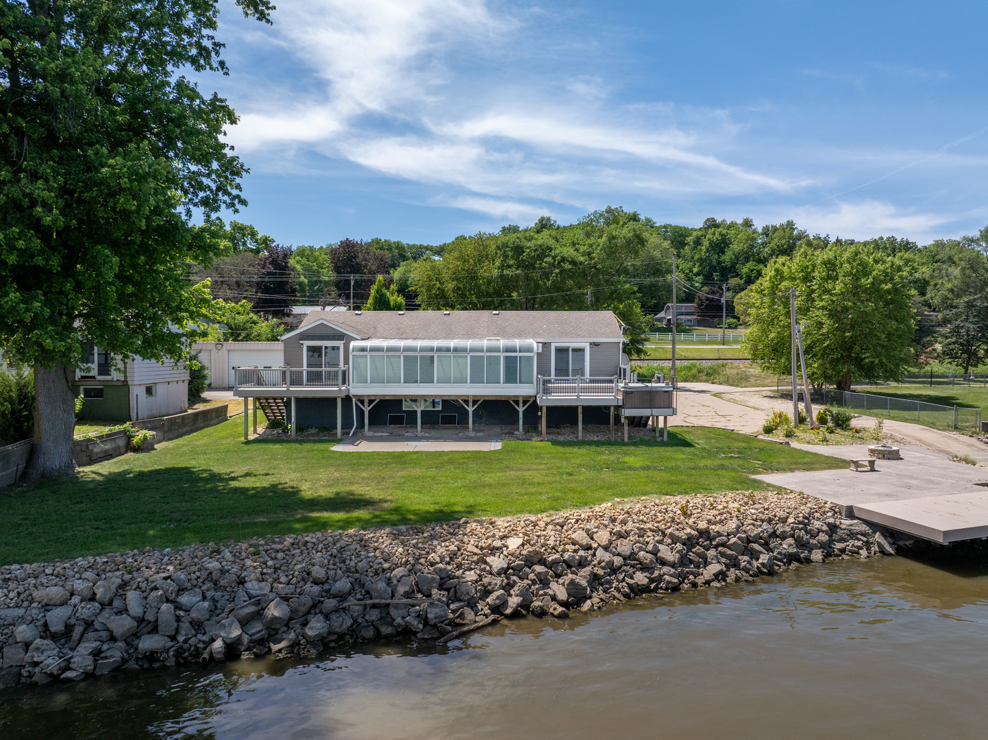 22799 Great River Road Le Claire, IA 52753 - Photo 44 of 48
