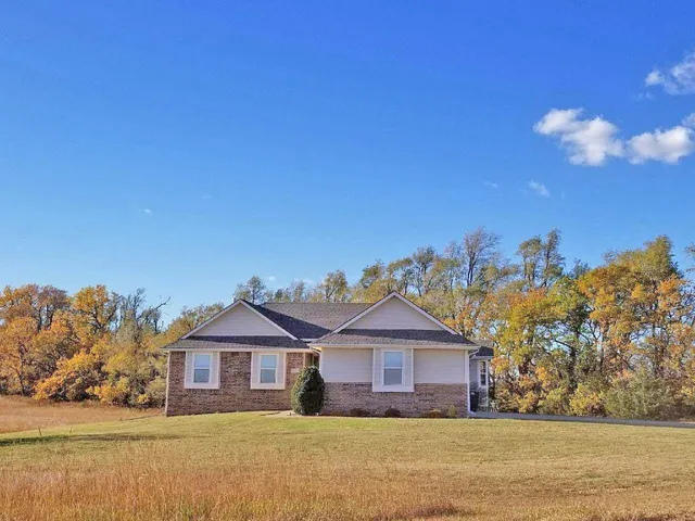 $340,000 | 1067 Northeast 70 Avenue, Kingman, KS 67068