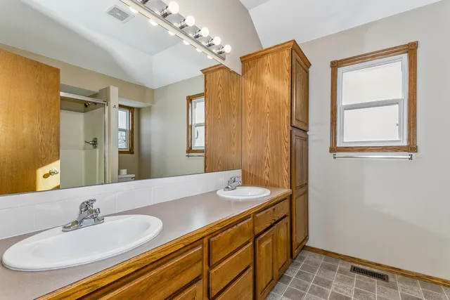 $340,000 | 1067 Northeast 70 Avenue, Kingman, KS 67068