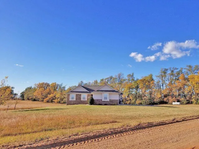 $340,000 | 1067 Northeast 70 Avenue, Kingman, KS 67068