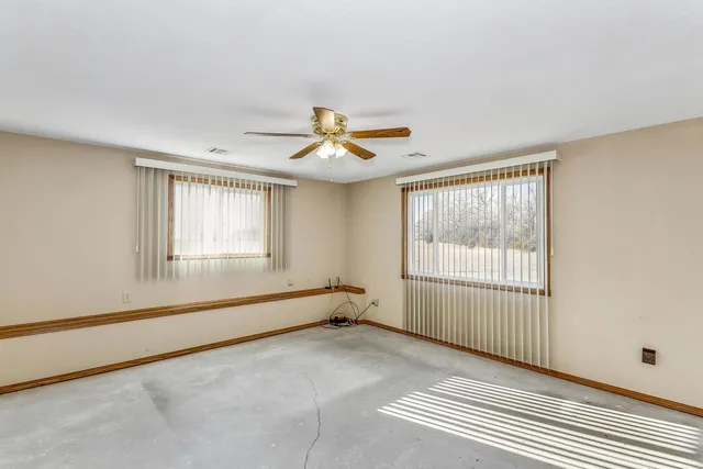 $340,000 | 1067 Northeast 70 Avenue, Kingman, KS 67068