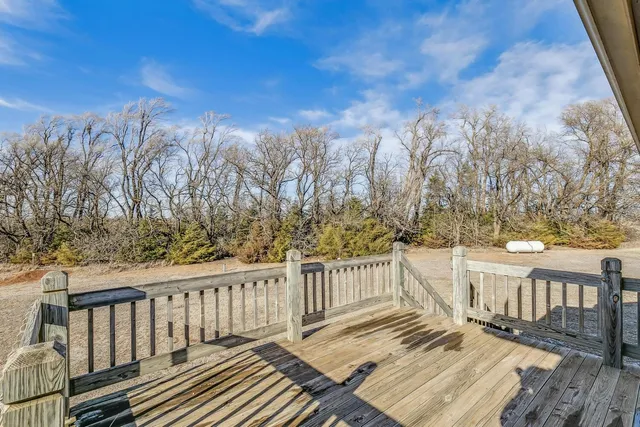 $340,000 | 1067 Northeast 70 Avenue, Kingman, KS 67068