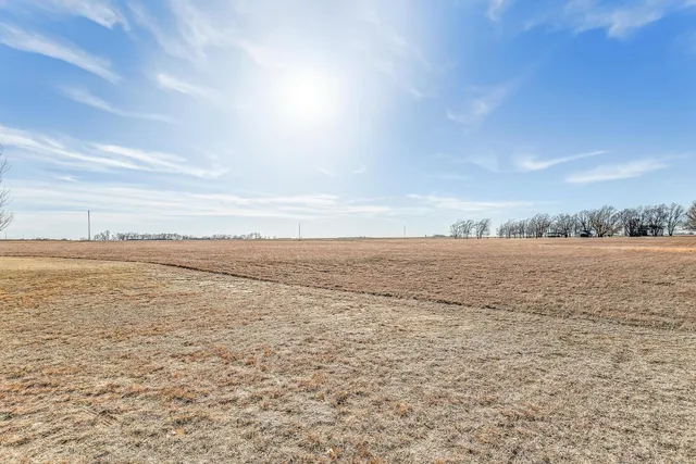 $340,000 | 1067 Northeast 70 Avenue, Kingman, KS 67068