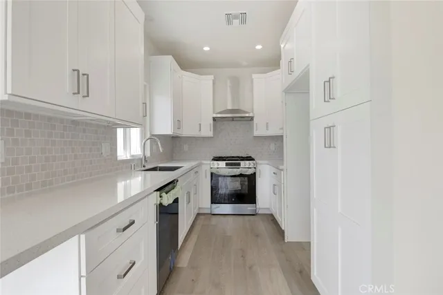 $1,695,000 | 3055 Sycamore Avenue, La Crescenta, CA 91214