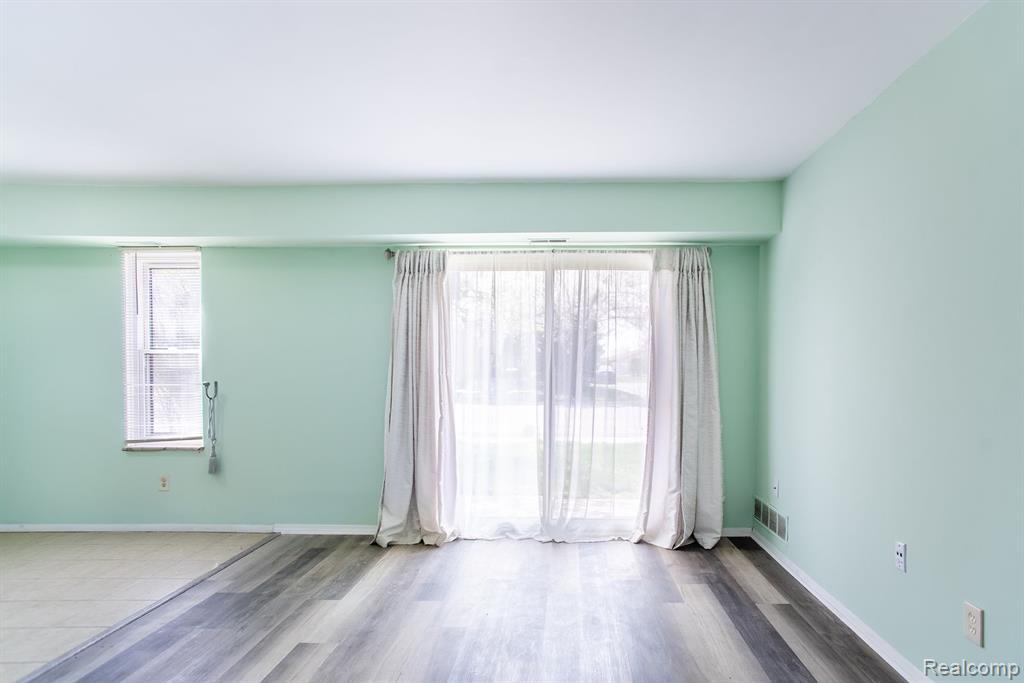 31993 West 12 Mile Road, Unit 109 Farmington, MI 48334 - Photo 12 of 23
