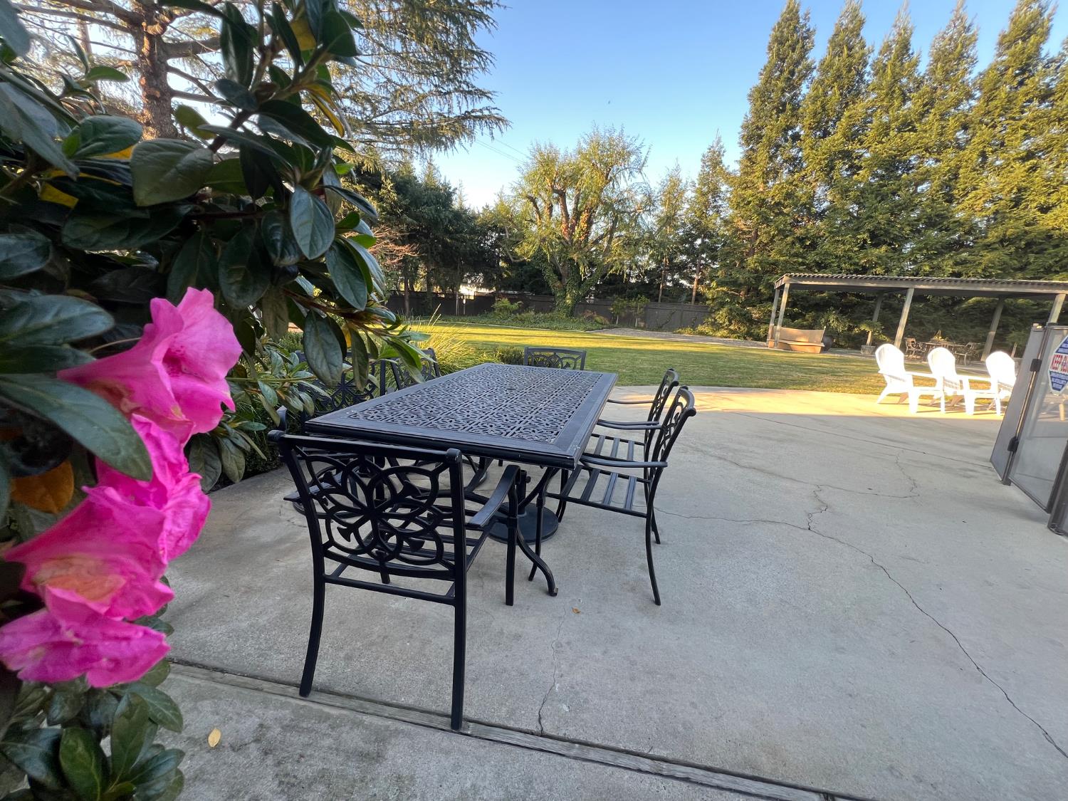 3955 Coffee Road, Unit 53 Modesto, CA 95355 - Photo 15 of 39 a view of a chairs and table in the patio