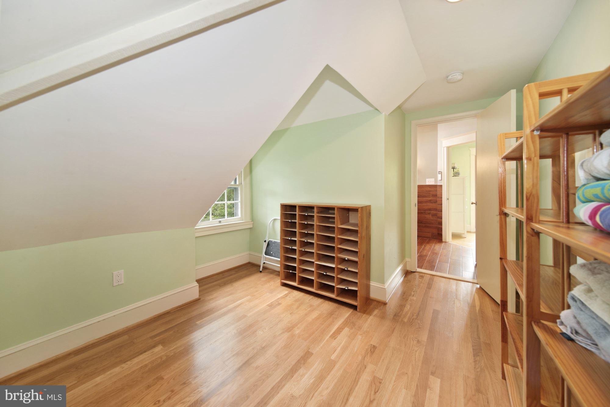 5211 Goddard Road Bethesda, MD 20814 - Photo 28 of 41 Walk-in closet or office space in upper level