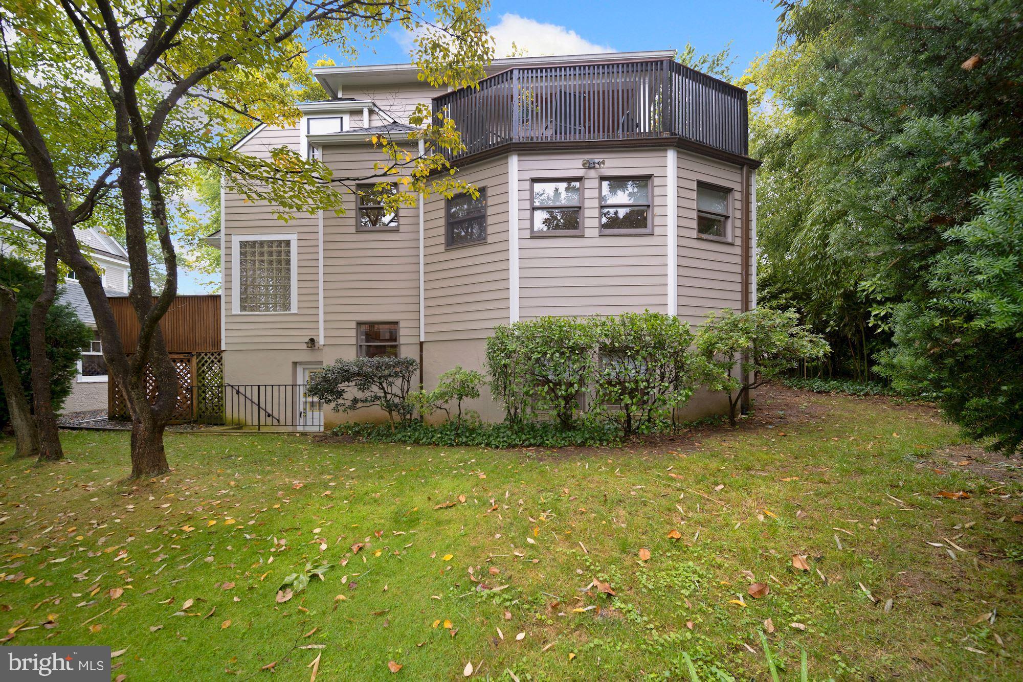 5211 Goddard Road Bethesda, MD 20814 - Photo 37 of 41 Rear elevation showing upper level deck