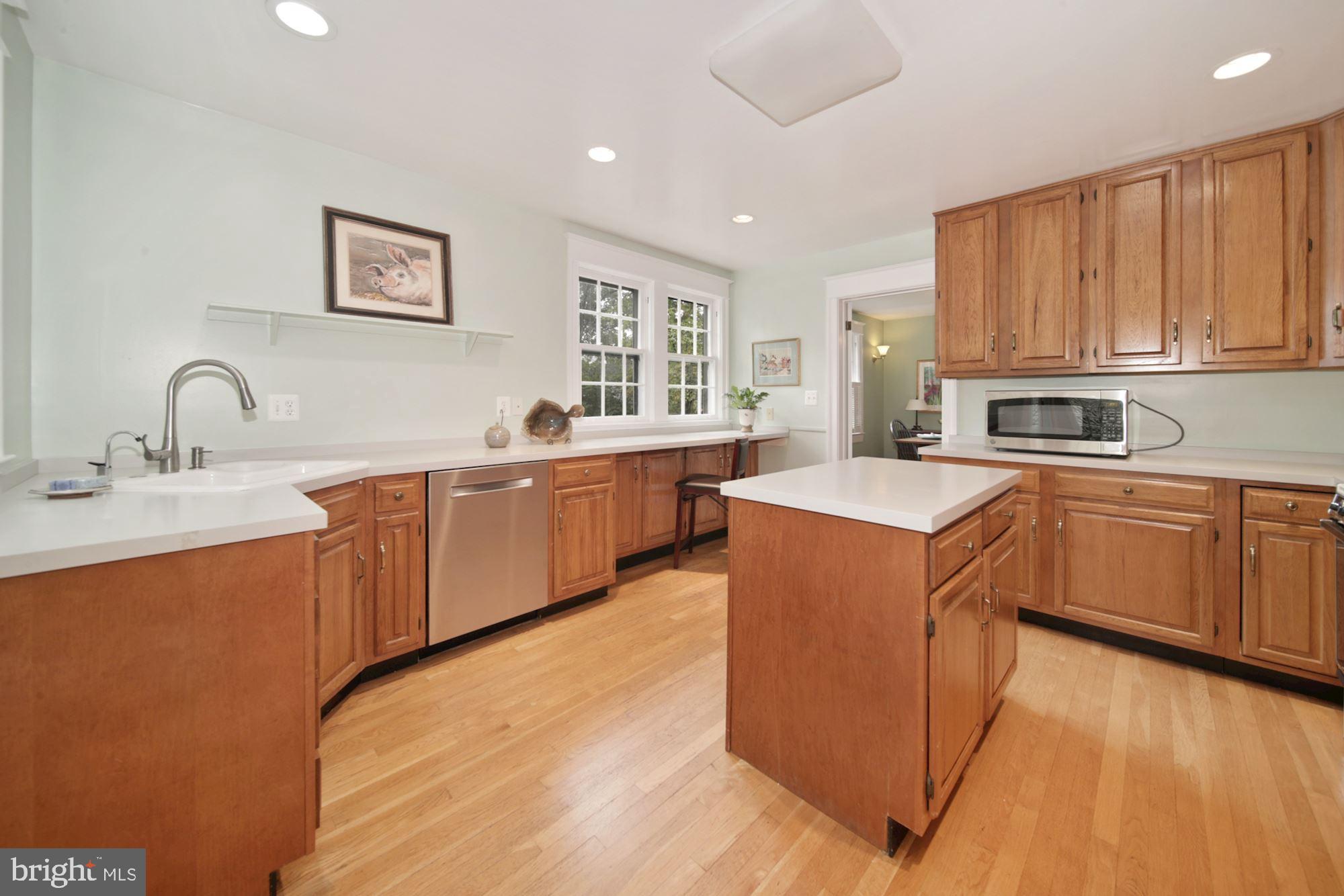 5211 Goddard Road Bethesda, MD 20814 - Photo 9 of 41 Kitchen with island