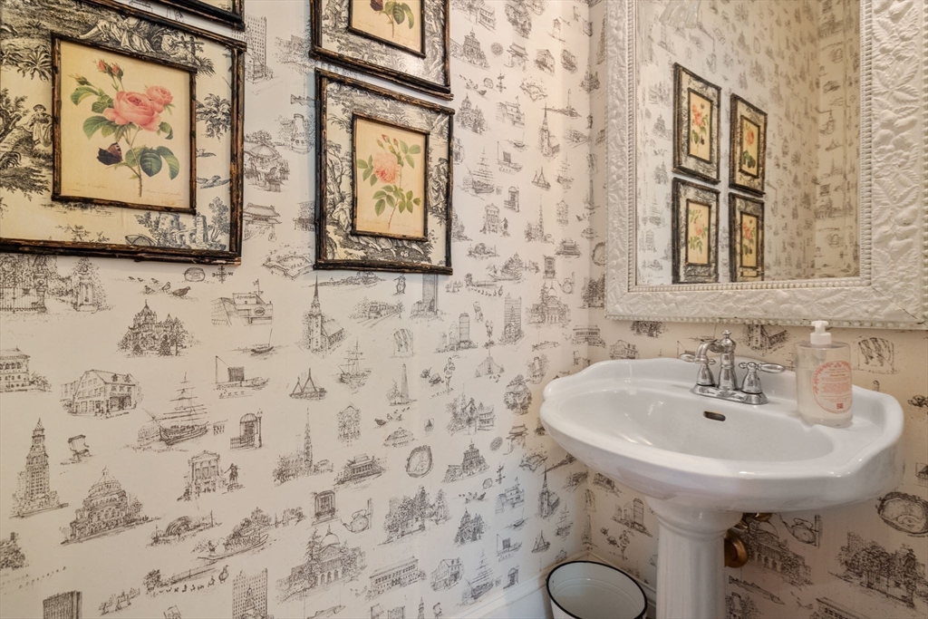 2 Country Way Hopkinton, MA 01748 - Photo 13 of 38