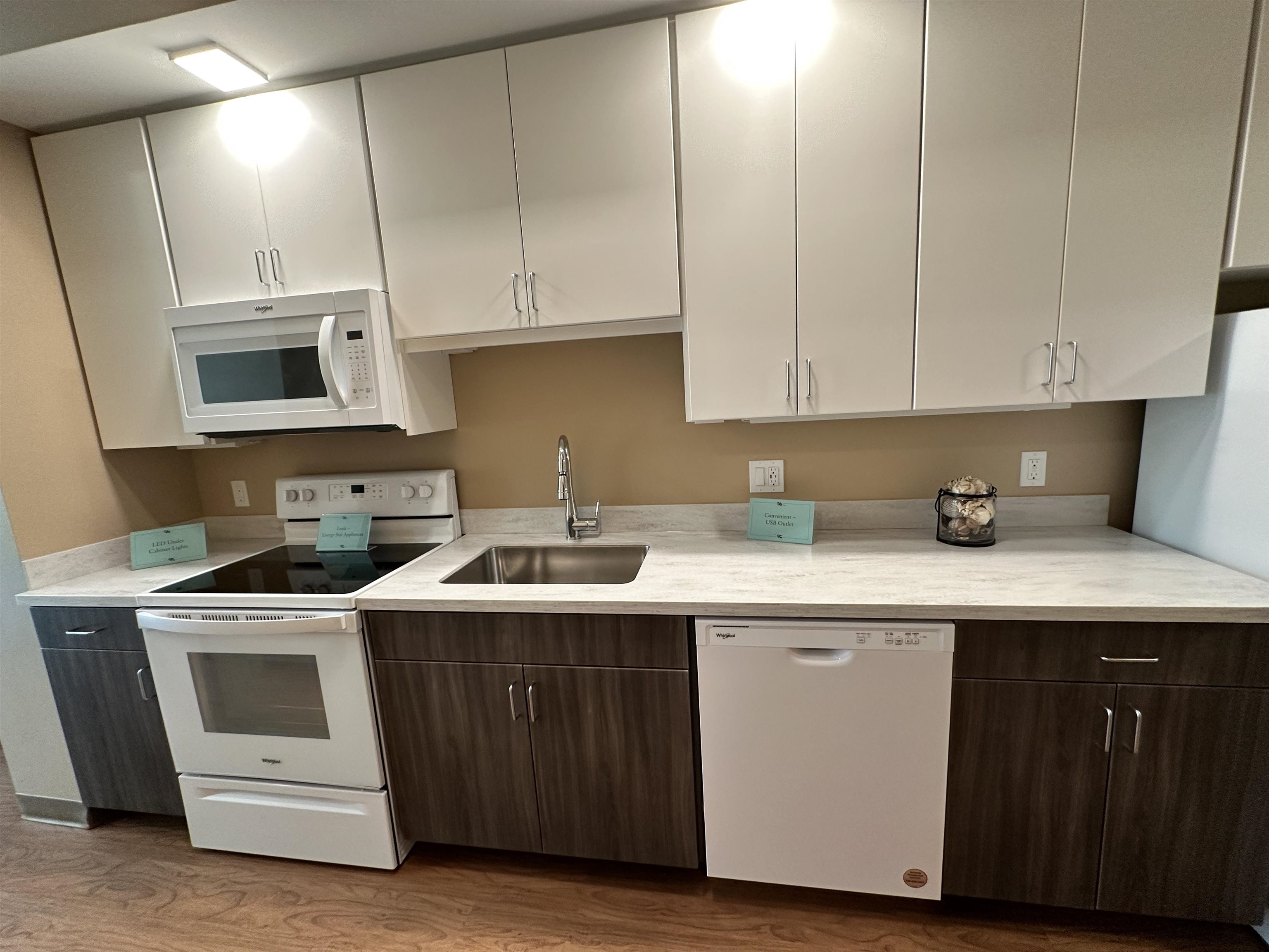 83 Hanover Street, Unit 205 Manchester, NH 03101 - Photo 20 of 37