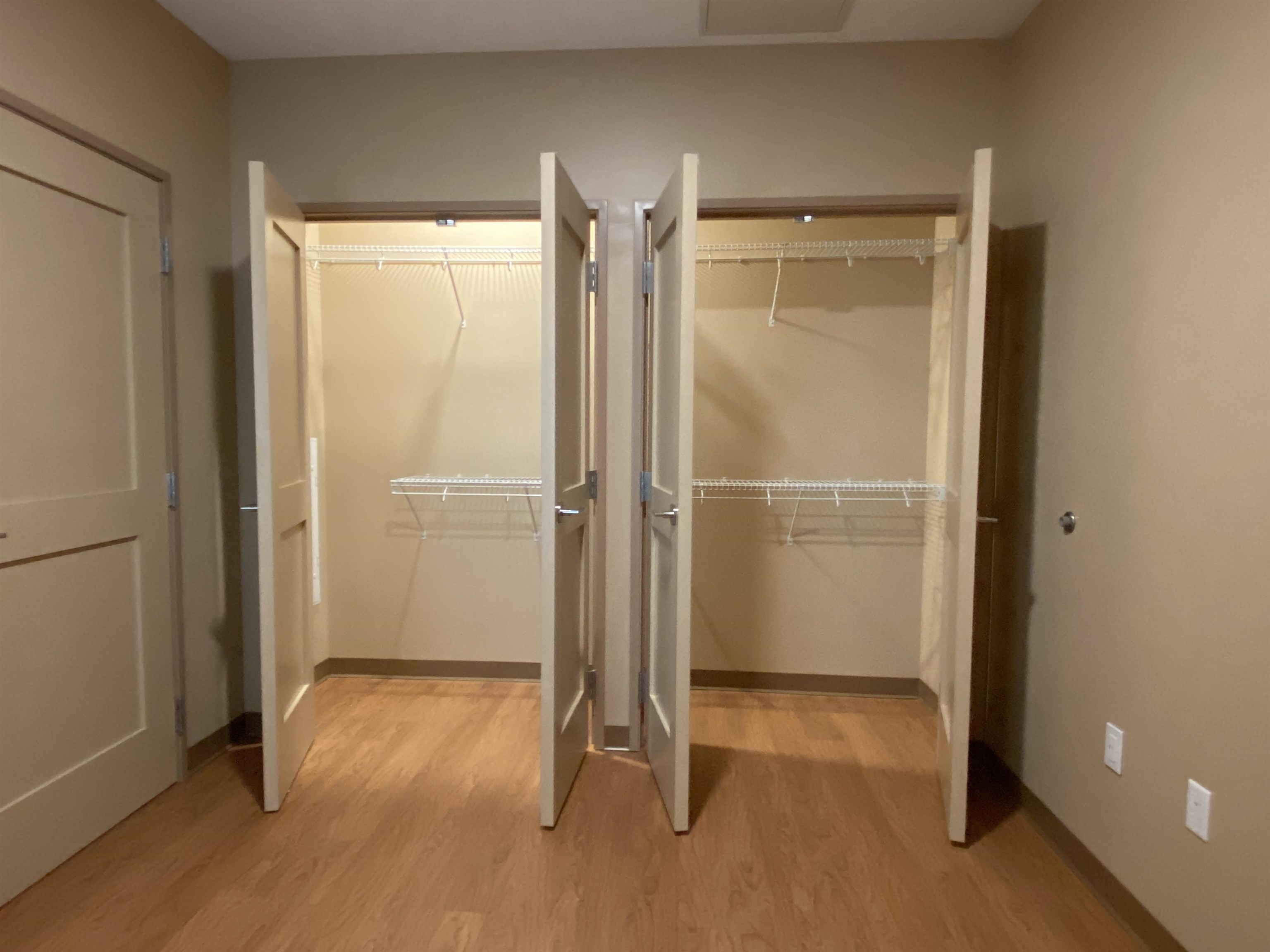 83 Hanover Street, Unit 205 Manchester, NH 03101 - Photo 26 of 37