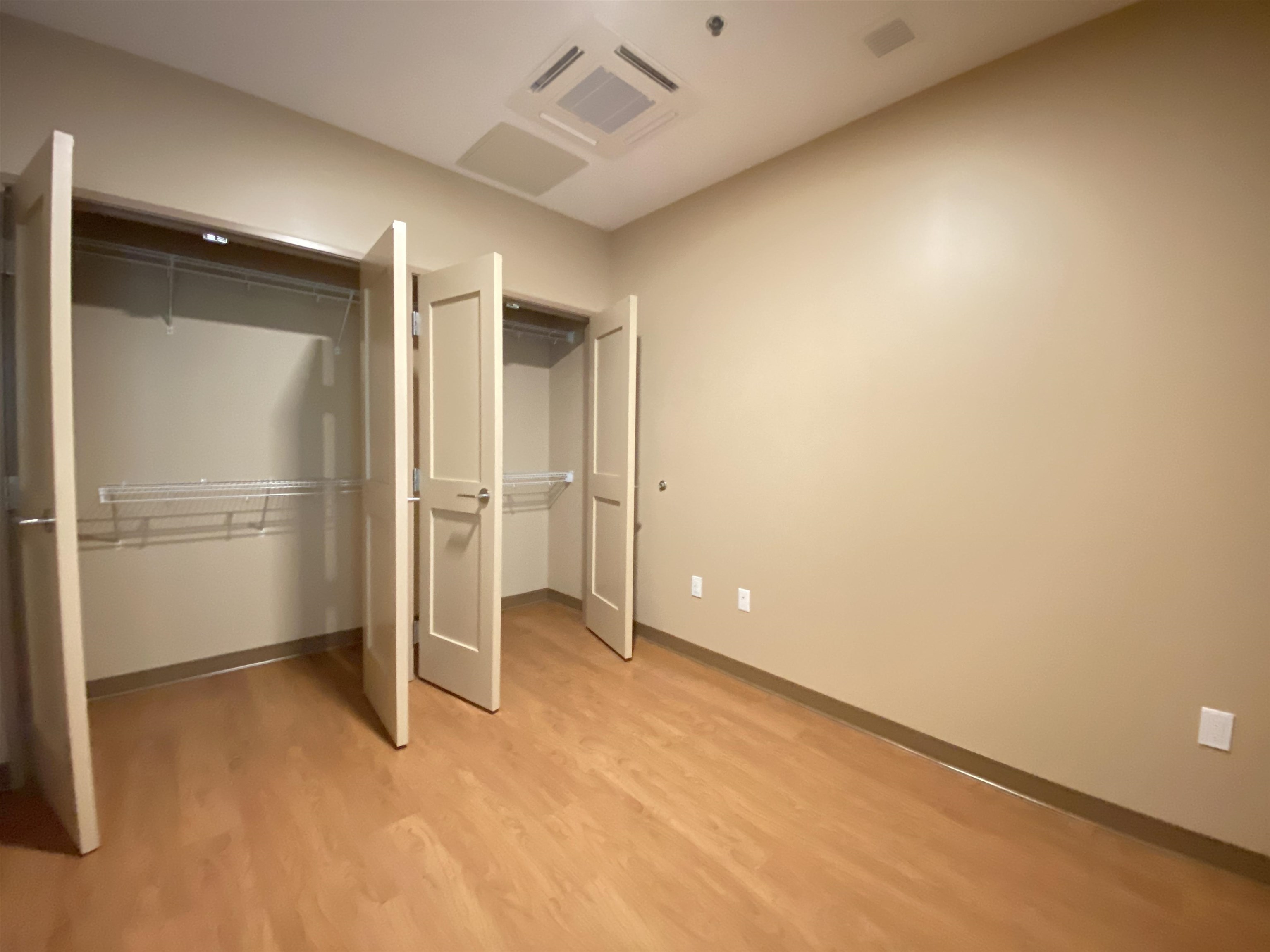 83 Hanover Street, Unit 205 Manchester, NH 03101 - Photo 27 of 37