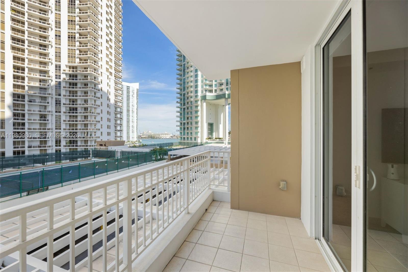 801 Brickell Key Boulevard, Unit 806 Miami, FL 33131 - Photo 13 of 34