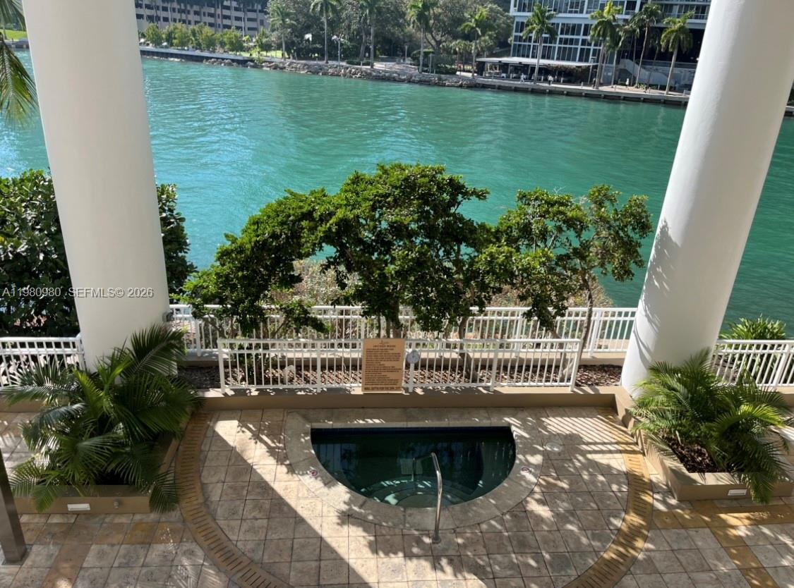801 Brickell Key Boulevard, Unit 806 Miami, FL 33131 - Photo 23 of 34