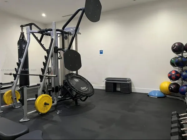 $3,500 | 801 Brickell Key Boulevard, Unit 806, Miami, FL 33131