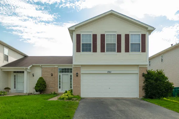 $2,700 | 2311 Carpenter Avenue, Unit 2311, Plainfield, IL 60586