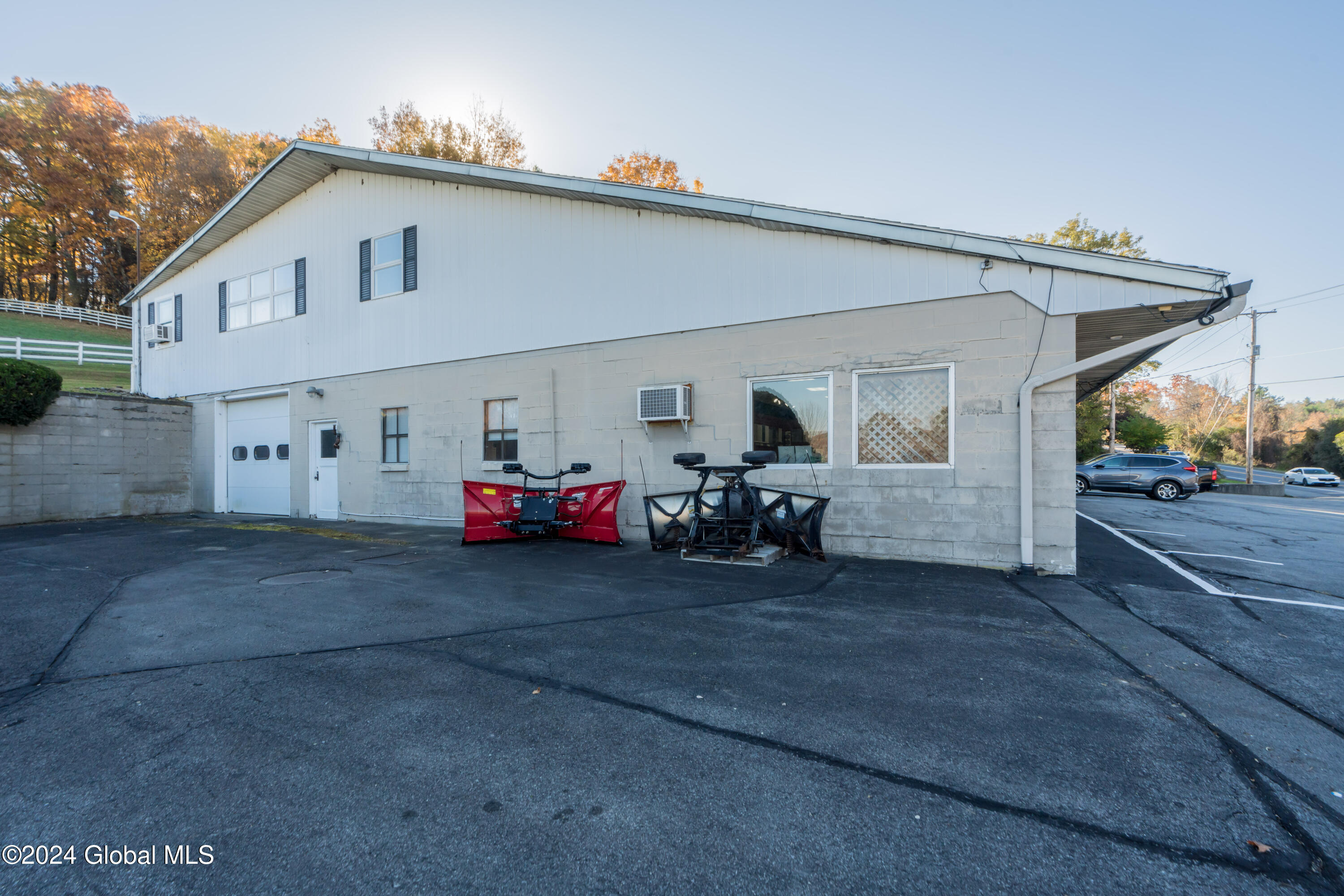 1118 Middleline Road Ballston Spa, NY 12020 - Photo 4 of 34 DSC04042
