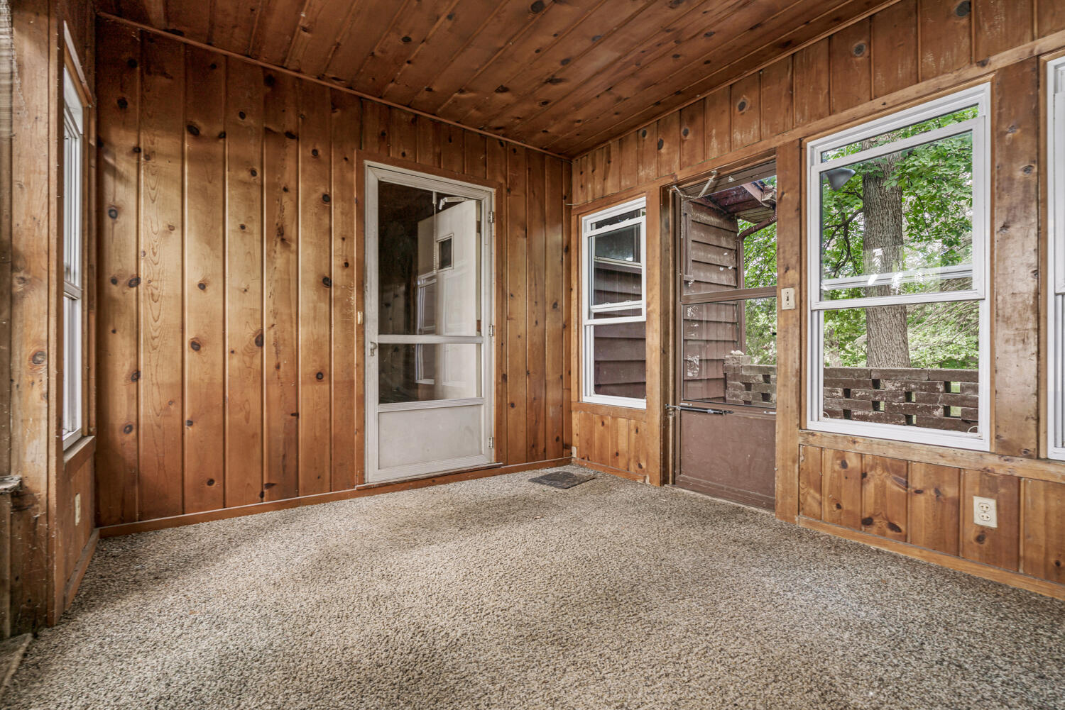 11577 Scott Park Road Delton, MI 49046 - Photo 4 of 55 WM11577scottpark-21