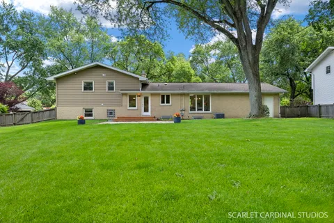 $675,000 | 17 Meisinger Lane, Naperville, IL 60540