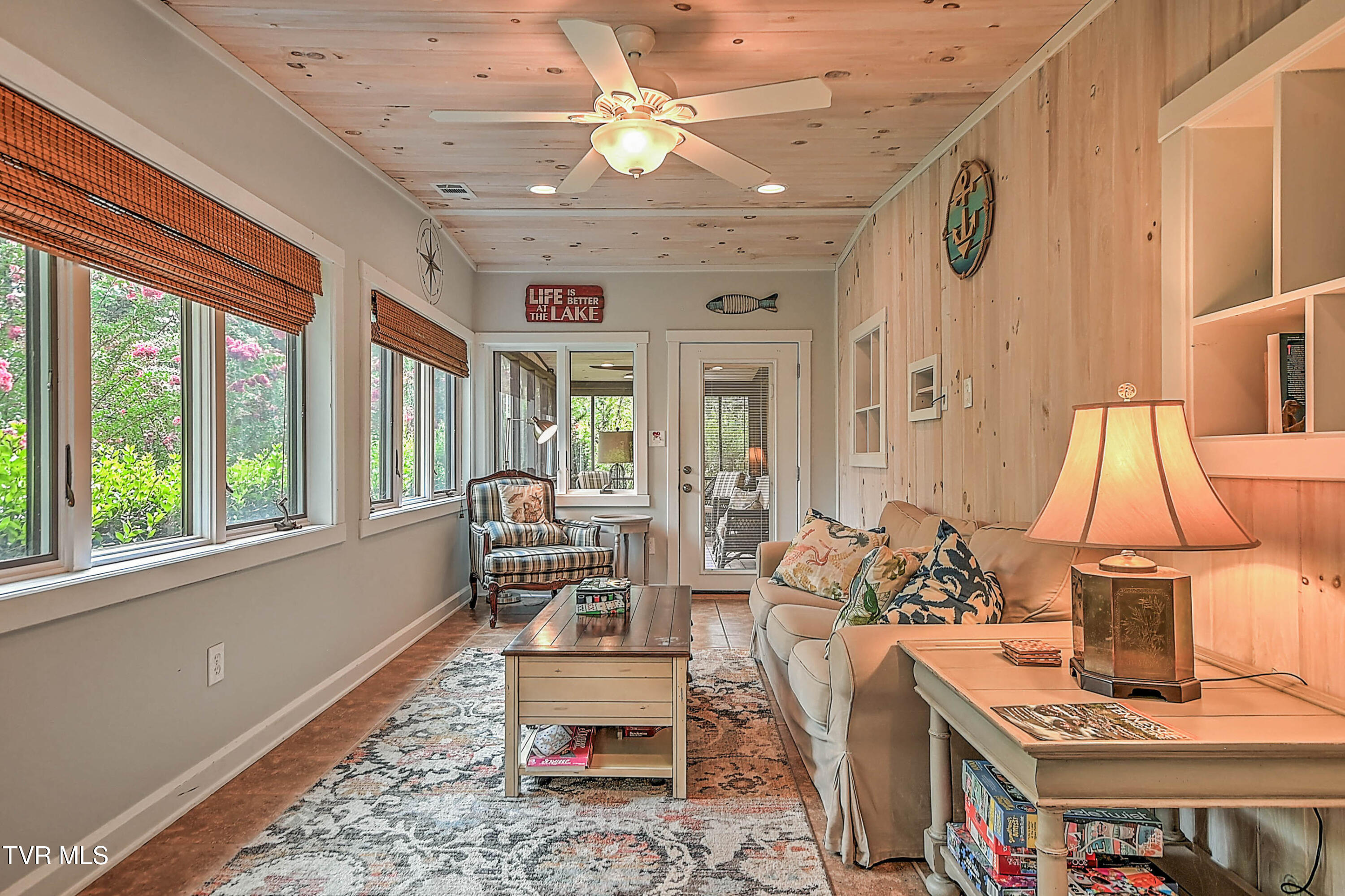 162 Lakeside Drive Butler, TN 37640 - Photo 19 of 45 162 Lakeside DST-22