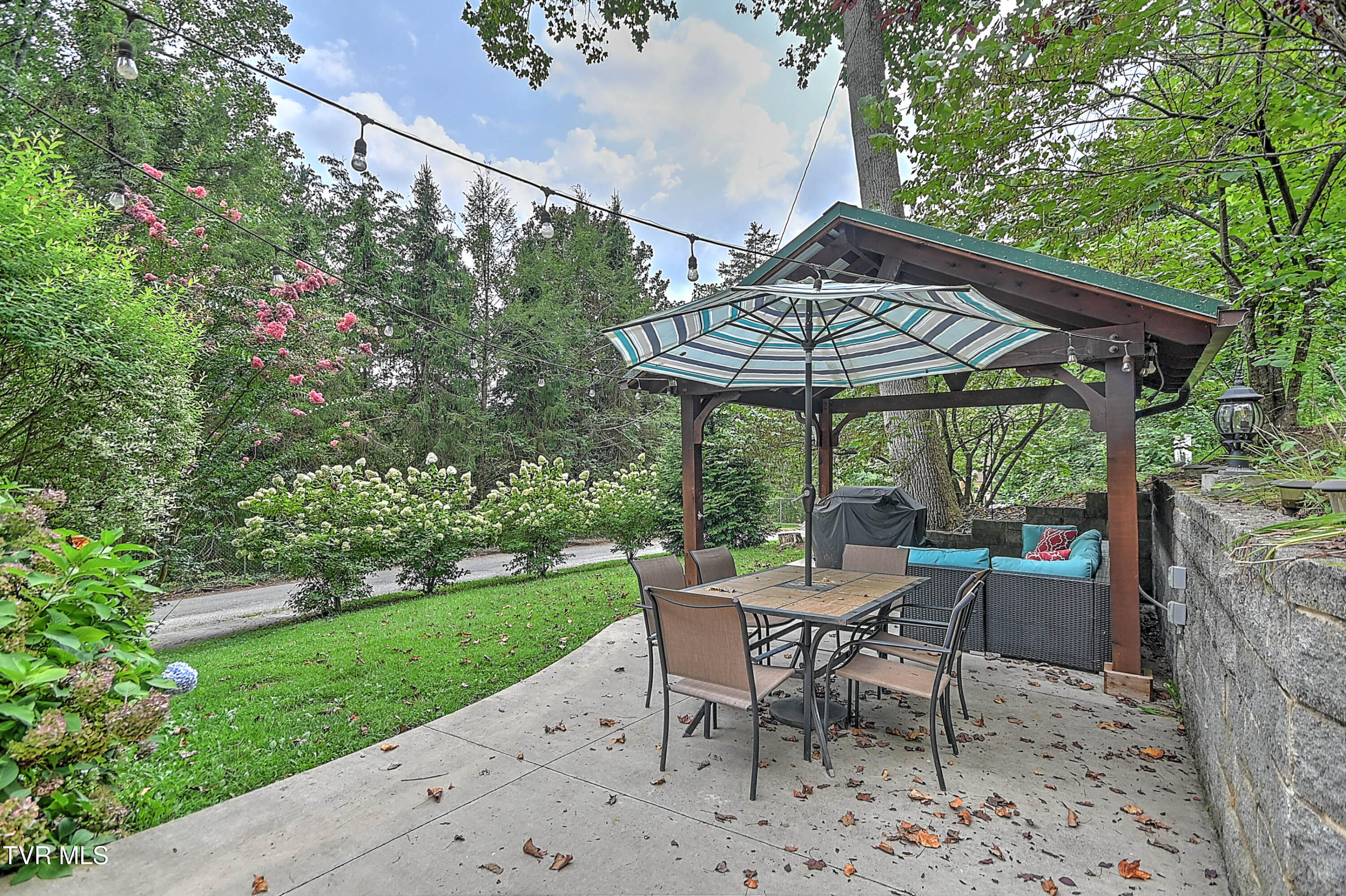 162 Lakeside Drive Butler, TN 37640 - Photo 34 of 45 162 Lakeside DST-37