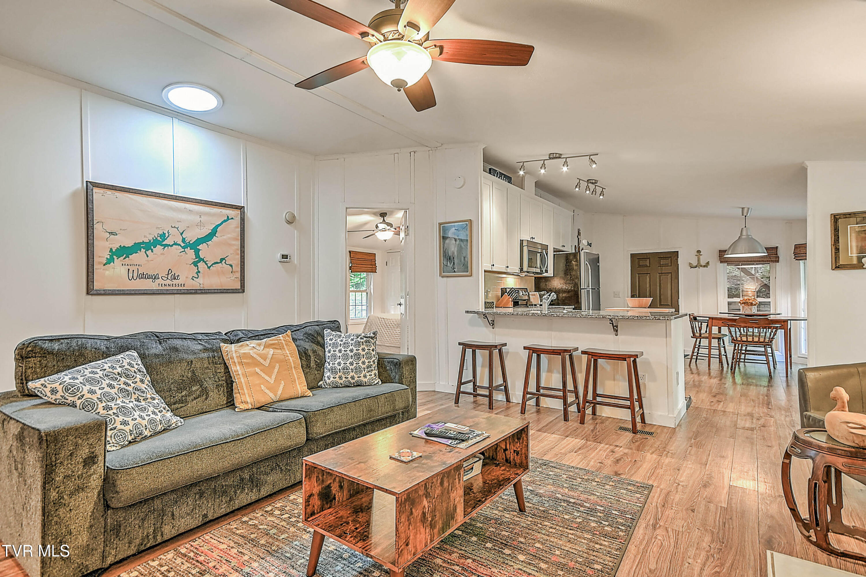 162 Lakeside Drive Butler, TN 37640 - Photo 8 of 45 162 Lakeside DST-11