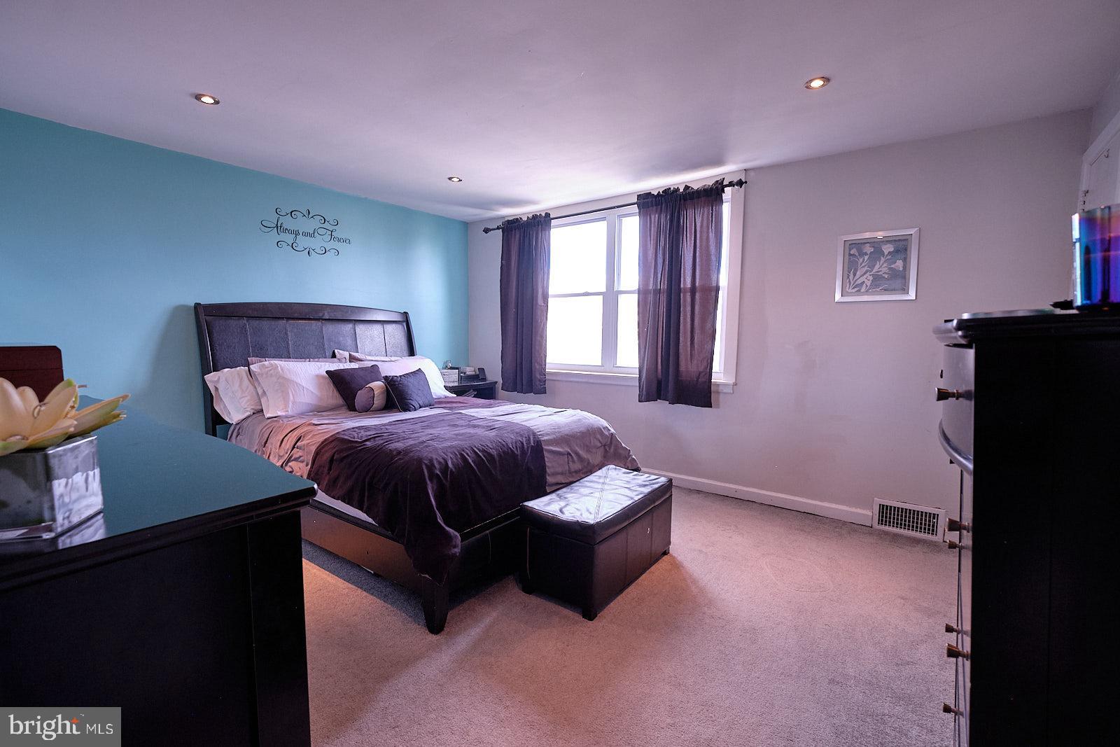 7938 Gilbert Street Philadelphia, PA 19150 - Photo 10 of 27