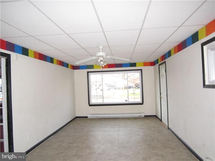 24 Margin Road Levittown, PA 19056 - Photo 5 of 8 Dining Room