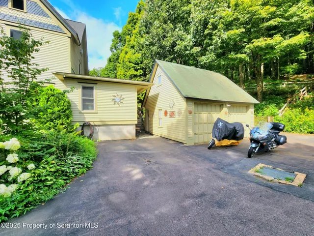 $349,000 | 115 State Street, Nicholson, PA 18446