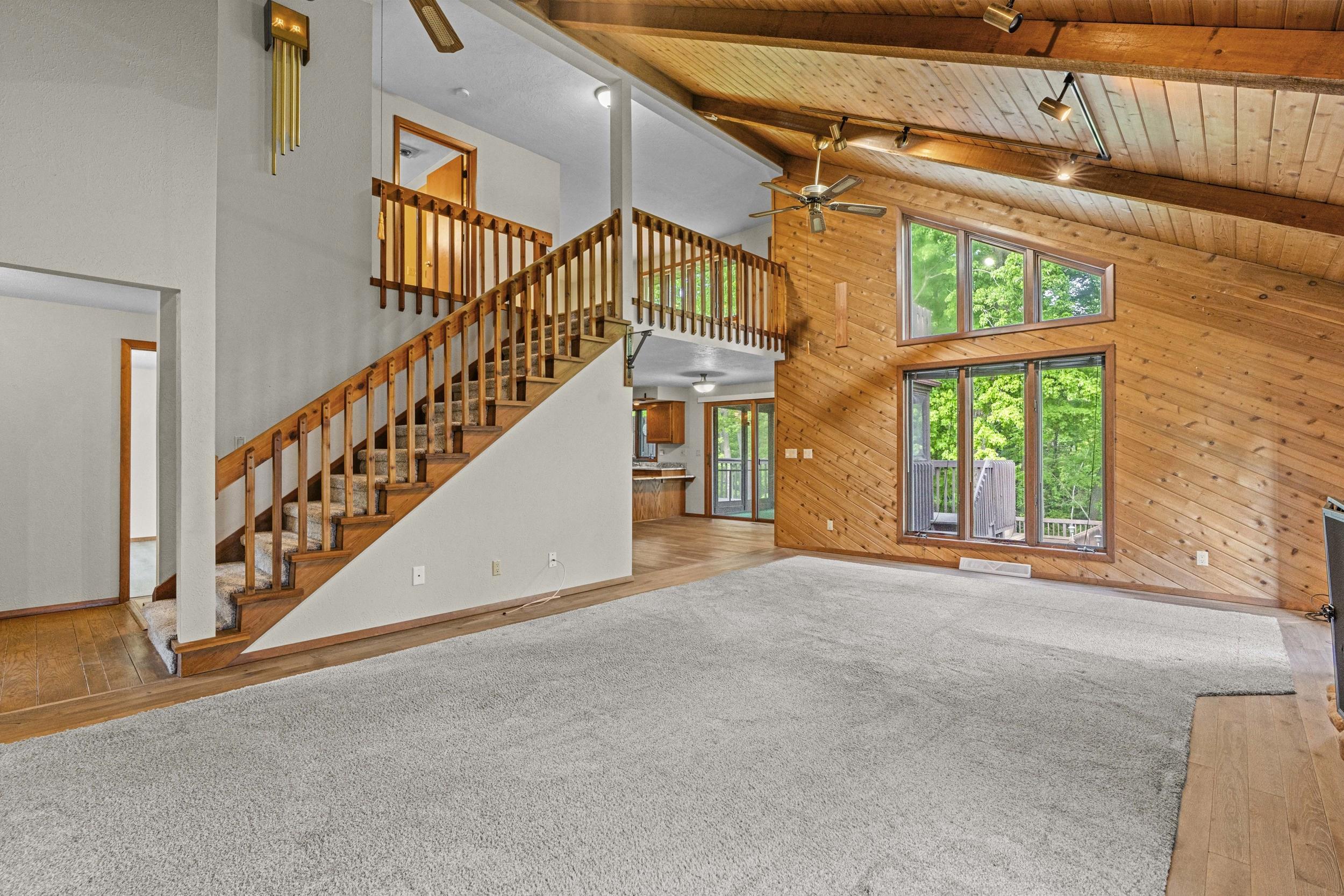 921 Divot Place Green Bay, WI 54313 - Photo 10 of 66